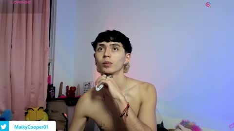 Snapshot of maiky_cooper01 chatting on April 1, 9:54 am maiky_cooper01 online show from April 1, 9:54 am