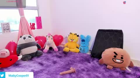Snapshot of maiky_cooper01 chatting on April 16, 3:13 pm maiky_cooper01 online show from April 16, 3:13 pm