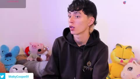 Snapshot of maiky_cooper01 chatting on April 29, 2:43 pm maiky_cooper01 online show from April 29, 2:43 pm