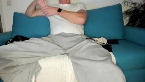 mailmemunich online show from December 14, 7:40 pm