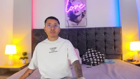 Snapshot of maily_parker chatting on March 11, 11:38 am maily_parker online show from March 11, 11:38 am