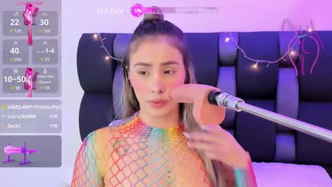 Maily  online show from March 5, 8:10 pm