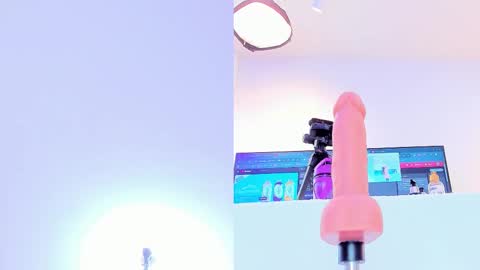 Snapshot of maily_zans chatting on February 17, 8:15 pm Maily online show from February 17, 8:15 pm