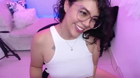 Maily online show from October 1, 8:37 pm