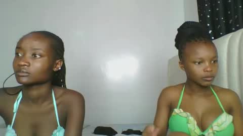 Snapshot of maira_luv1 chatting on February 16, 8:32 am maira luv1 online show from February 16, 8:32 am