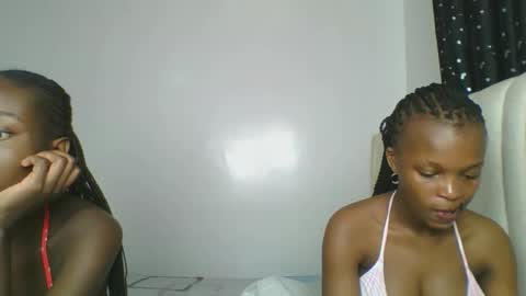 Snapshot of maira_luv1 chatting on February 17, 8:44 am maira luv1 online show from February 17, 8:44 am