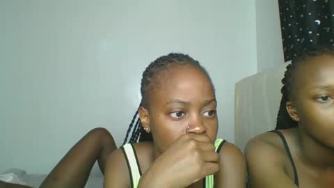 Snapshot of maira_luv1 chatting on February 23, 9:01 pm maira luv1 online show from February 23, 9:01 pm