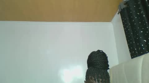 Snapshot of maira_luv1 chatting on February 25, 9:19 am maira luv1 online show from February 25, 9:19 am