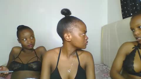 Snapshot of maira_luv1 chatting on March 3, 9:15 am maira luv1 online show from March 3, 9:15 am