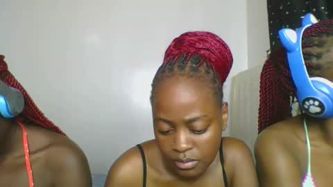 Snapshot of maira_luv1 chatting on March 23, 10:03 pm maira luv1 online show from March 23, 10:03 pm