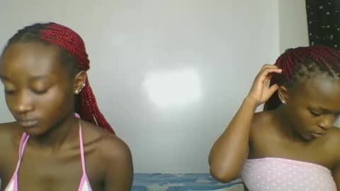 Snapshot of maira_luv1 chatting on March 25, 12:22 pm maira luv1 online show from March 25, 12:22 pm