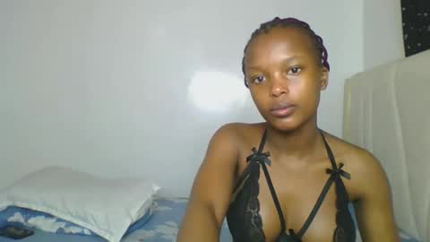 Snapshot of maira_luv1 chatting on March 26, 9:15 am maira luv1 online show from March 26, 9:15 am