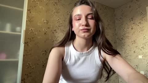 DIna online show from March 30, 2:18 pm