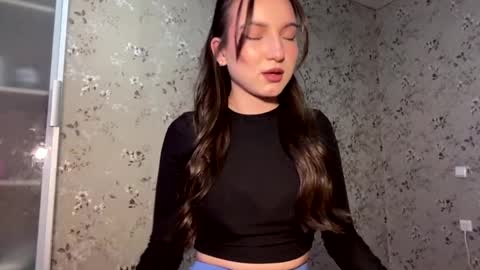 DIna online show from April 4, 2:03 pm