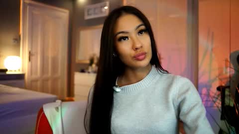 Snapshot of maistream chatting on November 7, 7:03 pm Mai online show from November 7, 7:03 pm