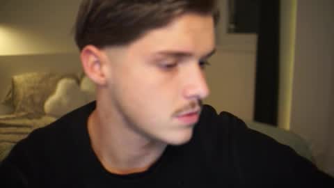 Snapshot of maistream chatting on March 28, 6:40 pm Mai online show from March 28, 6:40 pm