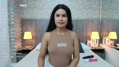 Snapshot of maite_jhon chatting on June 9, 11:33 am online show from June 9, 11:33 am