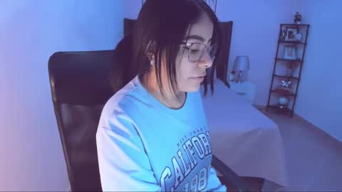 Snapshot of maite_kanes chatting on March 6, 2:30 am Maite online show from March 6, 2:30 am