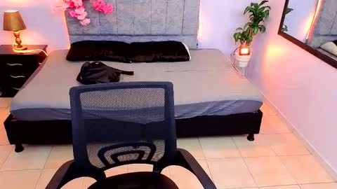 MAITE STONE1 online show from October 4, 3:48 am