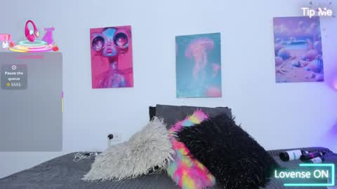 mai  online show from October 7, 7:00 pm