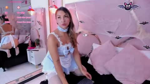 Snapshot of maiyajoness chatting on October 18, 4:26 am maiyajoness online show from October 18, 4:26 am