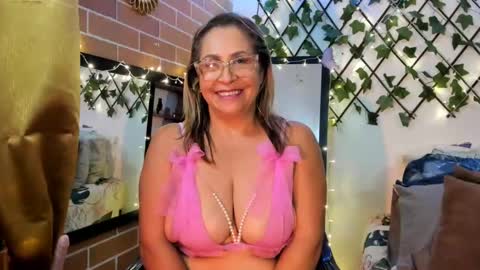 maja_hills online show from March 4, 11:54 pm