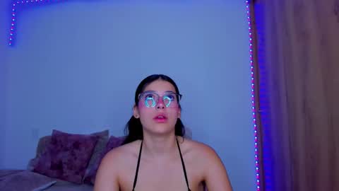 Snapshot of majo_gallego chatting on February 28, 12:22 am majito online show from February 28, 12:22 am