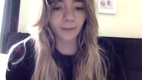 majo_gomezz online show from June 9, 4:02 am
