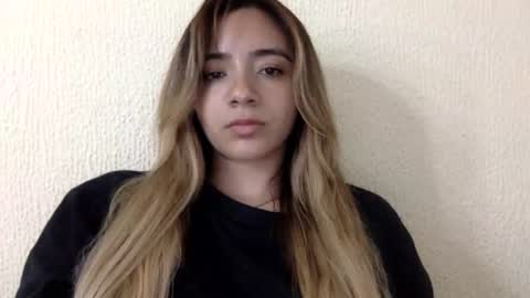 majo_gomezz online show from June 26, 4:50 am