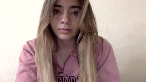 majo_gomezz online show from June 27, 5:01 am
