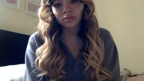 majo_gomezz online show from July 3, 4:46 pm