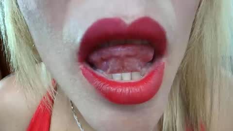 Majo Soussa online show from October 1, 1:06 pm