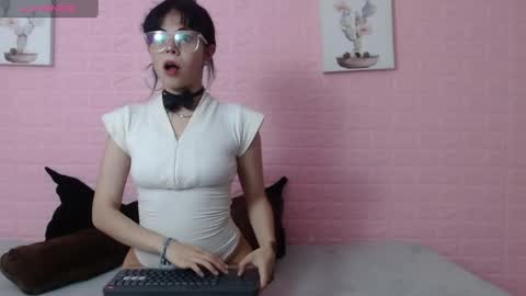 Mei  online show from May 30, 3:14 am