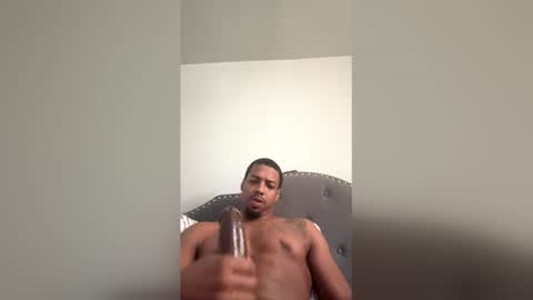 Snapshot of majord7744 chatting on March 29, 9:04 pm Major D online show from March 29, 9:04 pm