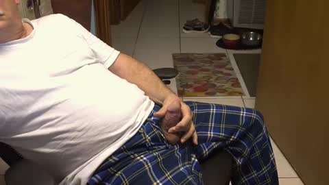 Snapshot of majormike34 chatting on March 15, 1:06 pm majormike34 online show from March 15, 1:06 pm