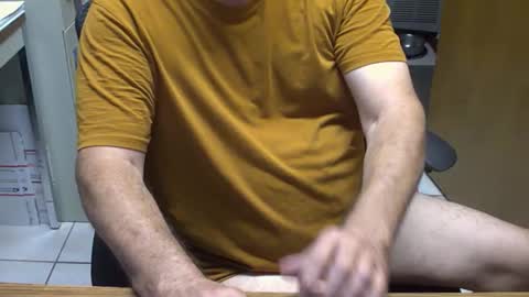 Snapshot of majormike34 chatting on April 6, 3:48 am majormike34 online show from April 6, 3:48 am