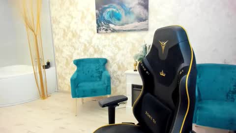 Chloe online show from February 9, 3:10 am