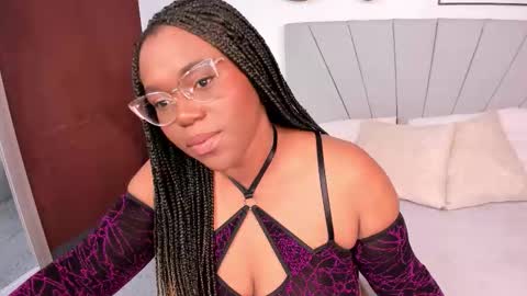 Snapshot of makena_gh chatting on February 19, 3:46 am makena online show from February 19, 3:46 am