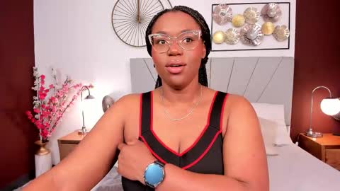 Snapshot of makena_gh chatting on February 21, 3:40 am makena online show from February 21, 3:40 am
