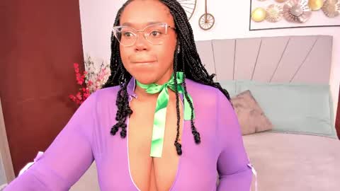 Snapshot of makena_gh chatting on April 22, 3:09 am makena online show from April 22, 3:09 am