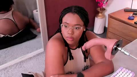 Snapshot of makena_gh chatting on May 23, 4:18 am makena online show from May 23, 4:18 am