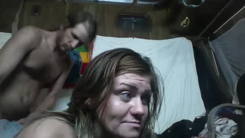 Snapshot of makethat chatting on October 11, 8:35 am Makethatgypsy online show from October 11, 8:35 am