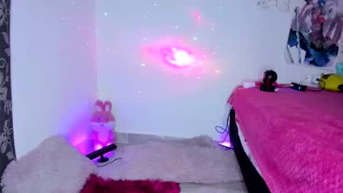 Maki Sins online show from February 13, 11:56 pm