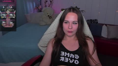 Snapshot of makima_lee chatting on December 10, 2:06 pm Makima online show from December 10, 2:06 pm