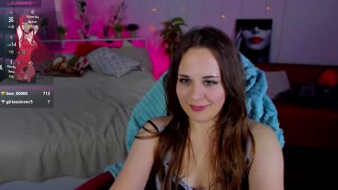 Snapshot of makima_lee chatting on February 23, 9:22 am Makima online show from February 23, 9:22 am