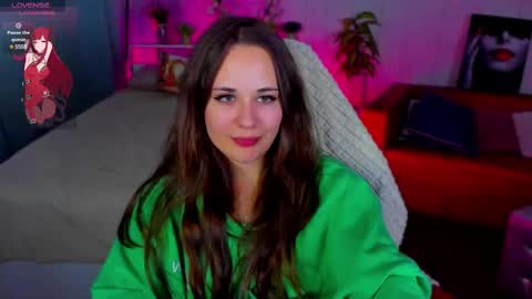 Snapshot of makima_lee chatting on February 24, 4:47 pm Makima online show from February 24, 4:47 pm