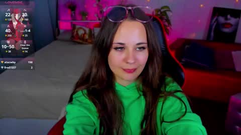 Snapshot of makima_lee chatting on February 24, 7:52 pm Makima online show from February 24, 7:52 pm