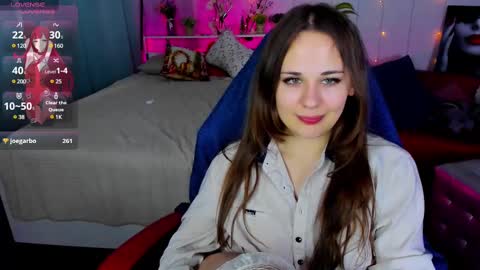 Snapshot of makima_lee chatting on February 26, 6:32 pm Makima online show from February 26, 6:32 pm