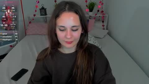 Snapshot of makima_lee chatting on March 9, 11:58 am Makima online show from March 9, 11:58 am