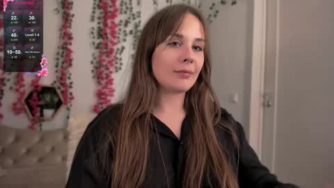 Snapshot of makima_lee chatting on September 12, 8:31 pm Makima online show from September 12, 8:31 pm